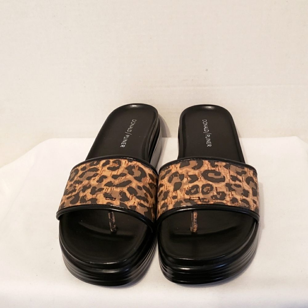 Donald J Pliner Fiji Leopard Slide Sandal - Picture 4 of 12